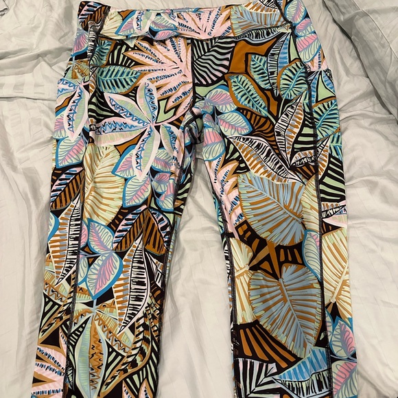 Women’s capri workout pants Tek Gear size 2x - Picture 2 of 2